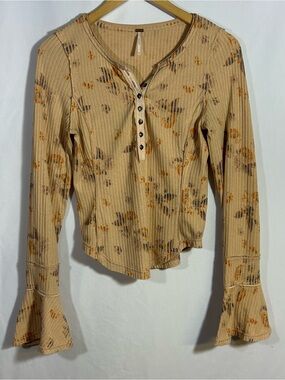 Free People Layer Me Henley Sz Medium Peach Floral Ribbed Bell Sleeve Boho